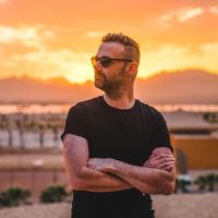 Paul Thomas presents UV Radio cover