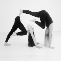 YogaWifeInLife - En podcast om  Yoga och Livet cover